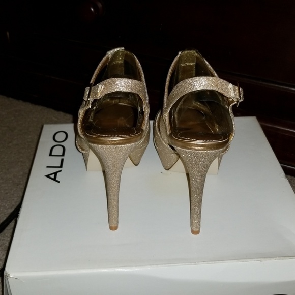 Aldo Gold High Heels - Picture 3 of 4